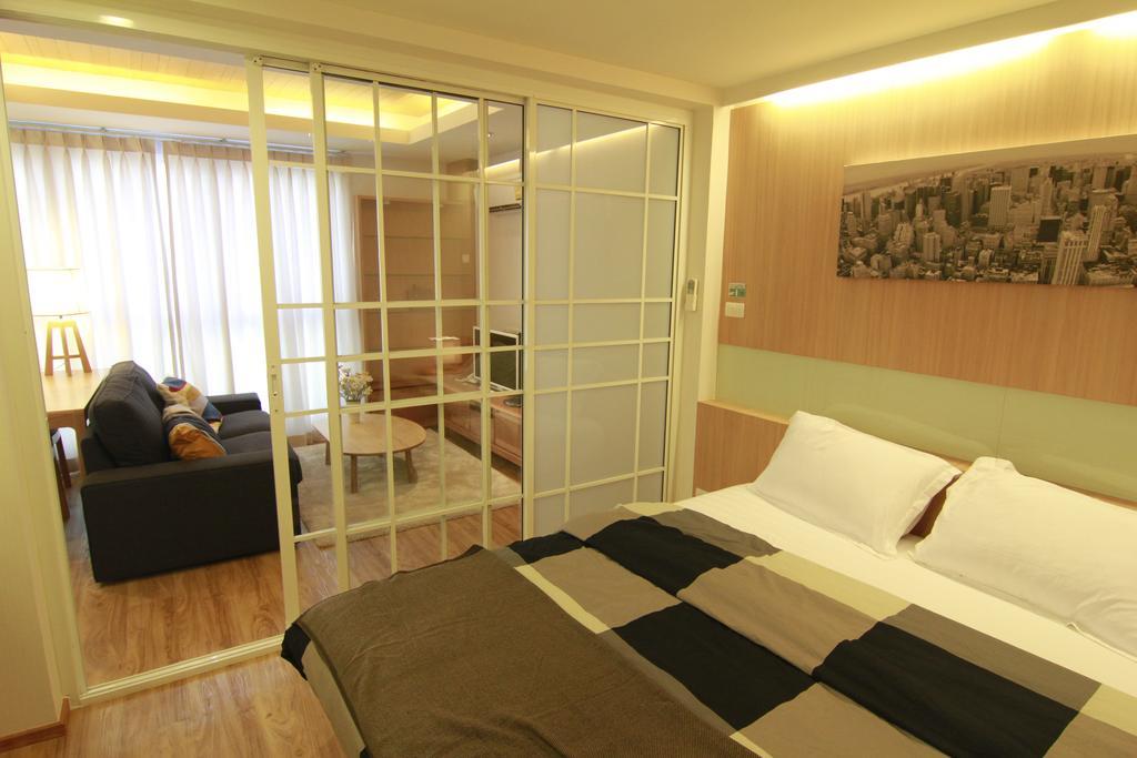 S Bloc Saladaeng Bed & Breakfast Банкок Екстериор снимка
