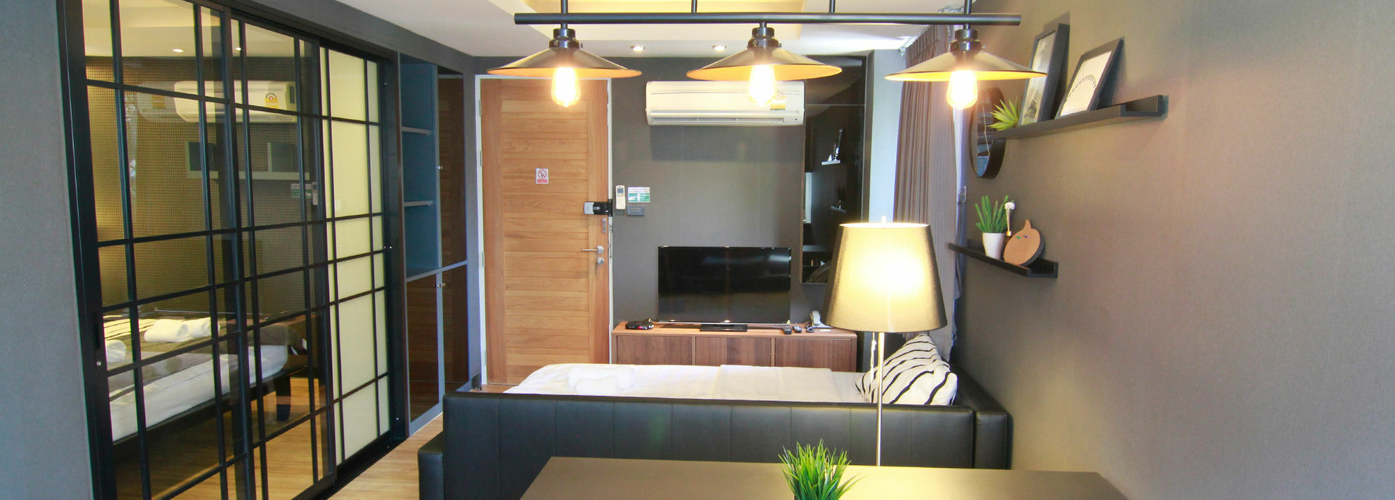 S Bloc Saladaeng Bed & Breakfast Банкок Екстериор снимка