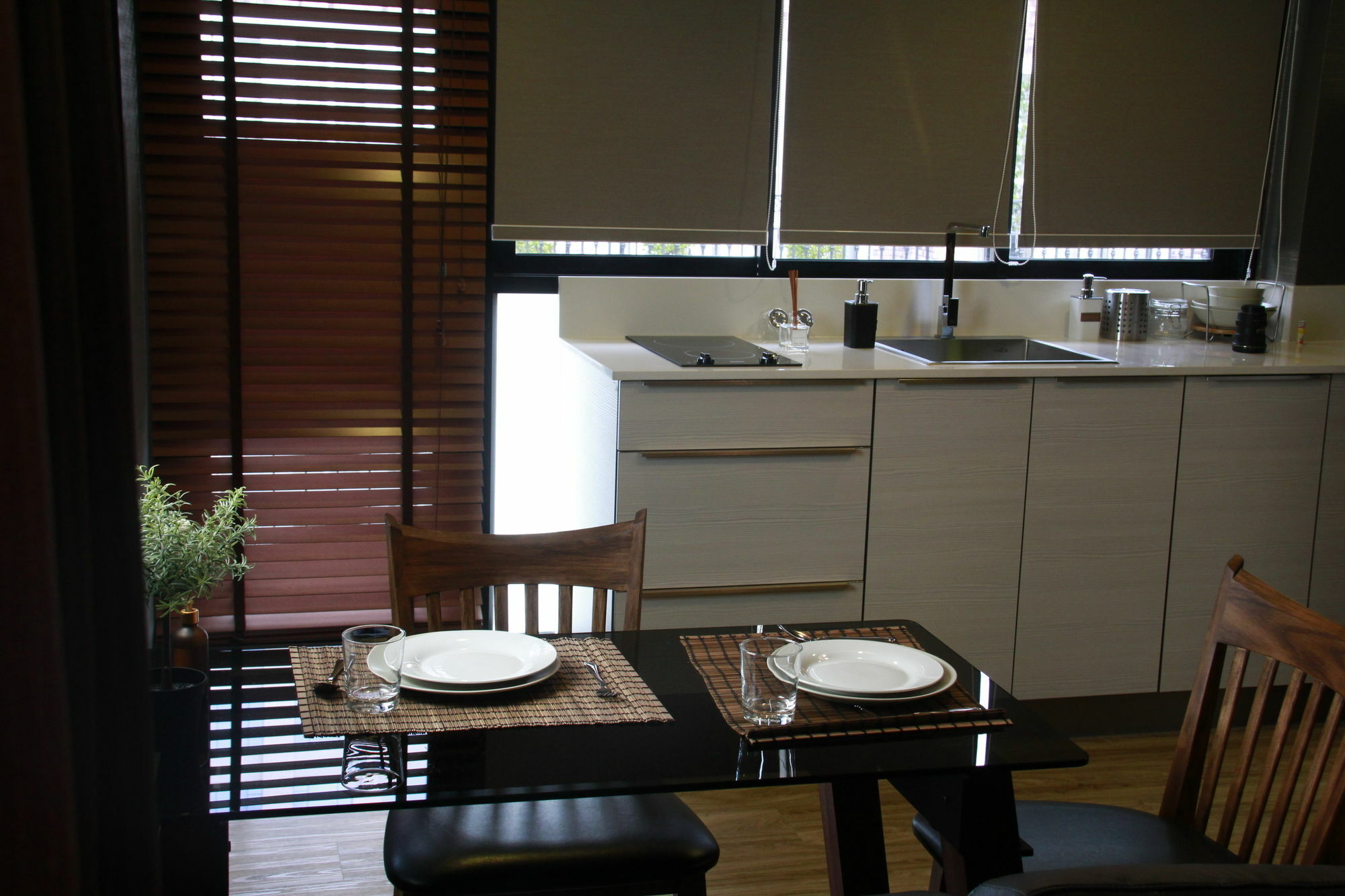 S Bloc Saladaeng Bed & Breakfast Банкок Екстериор снимка