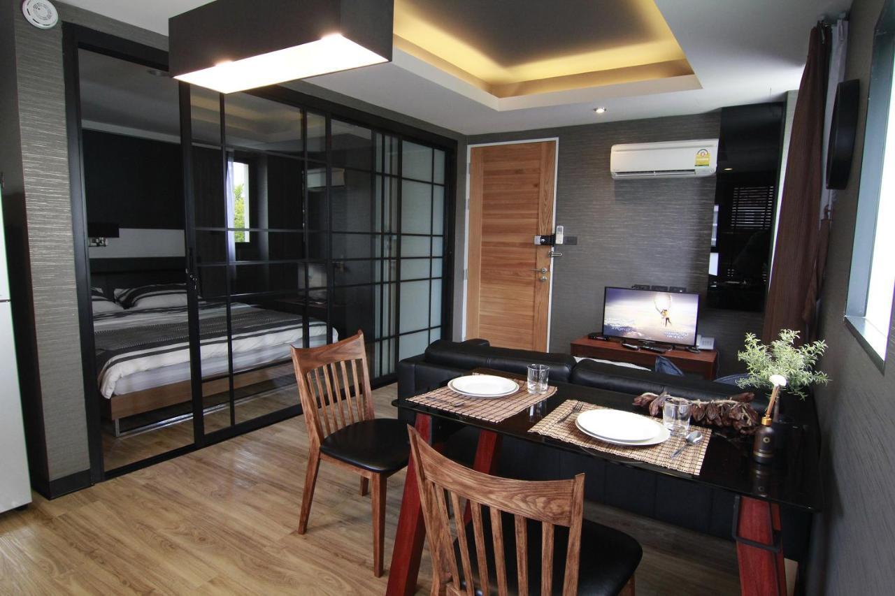 S Bloc Saladaeng Bed & Breakfast Банкок Екстериор снимка